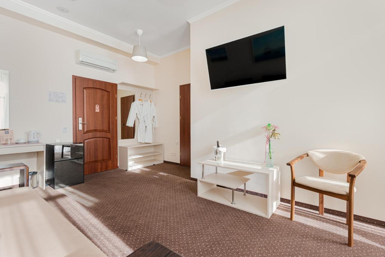 Hotel 52 Odessa Exteriör bild